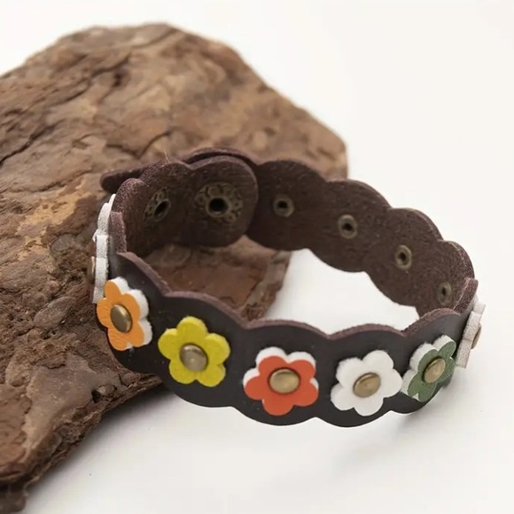 Multi Color Leather Bracelet - Picture 4 of 9